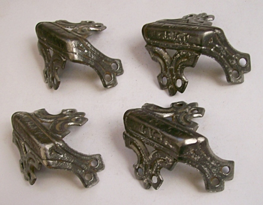 M112 - Ornate Trunk Corner Clamps