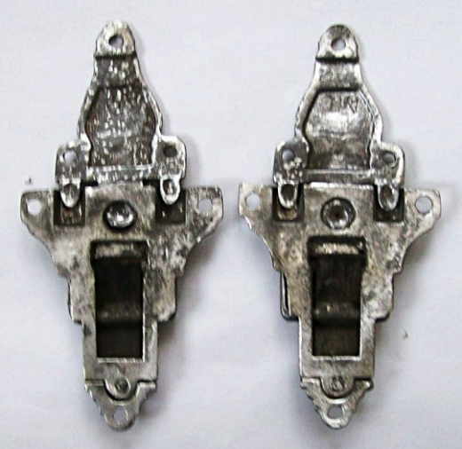 M129 - Pair #4 Antique Trunk Latches