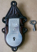 L101 - Rare Eagle Trunk Lock & Key - Click Image to Close