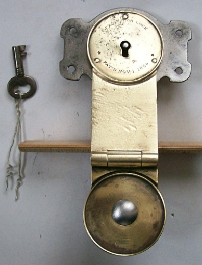 L102 - Antique Excelsior Brass Lock & Key