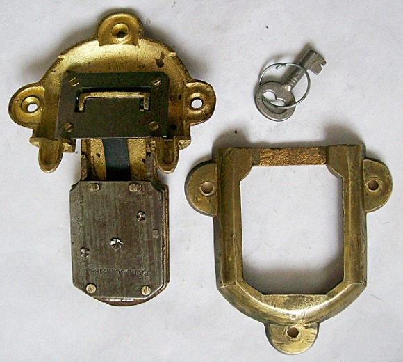 L111 - RARE 1883 Brass Eastlake Trunk Lock & Key - SOLD 09/2024