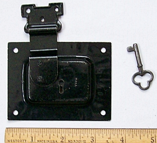 L114 - Eagle Trunk Lock & Key